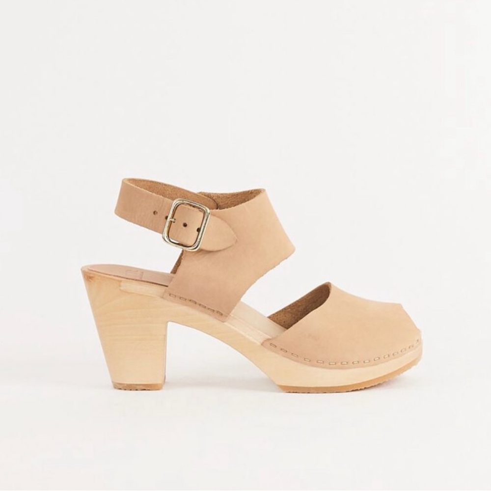 *LAST CHANCE* Bryr Miranda Peep Toe in BLUSH